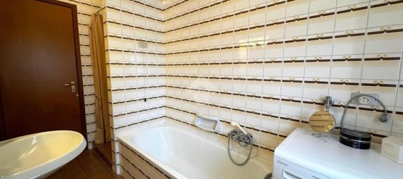 3-salle Appartement à Goito, Italy No. 314765 25