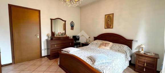 3-salle Appartement à Goito, Italy No. 314765 20