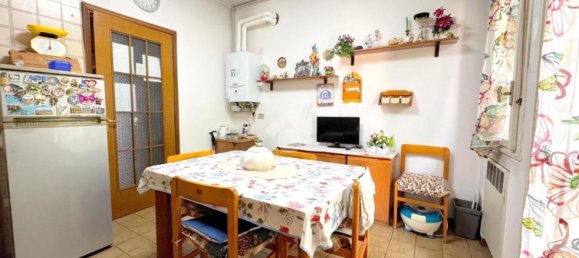 3-salle Appartement à Goito, Italy No. 314765 5