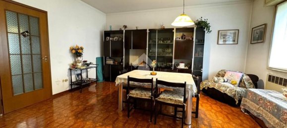 3-salle Appartement à Goito, Italy No. 314765 13