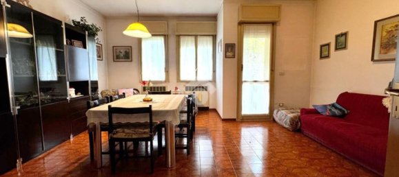 3-salle Appartement à Goito, Italy No. 314765 11