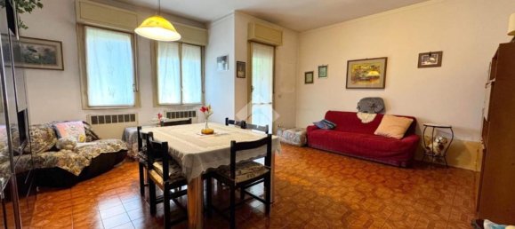 3-salle Appartement à Goito, Italy No. 314765 12