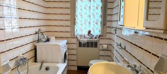 3-salle Appartement à Goito, Italy No. 314765 23