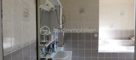 3 bedrooms House in Sceaux-du-Gatinais, France No. 254476 11