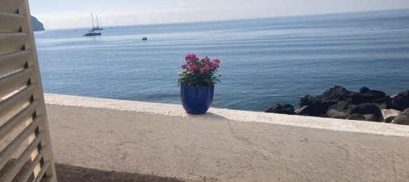 4-Zimmer Doppelhaus in Serrara Fontana, Italy, Nr. 268087 2