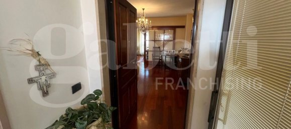 Penthouse T4 em Paola, Italy N.º 321927 34