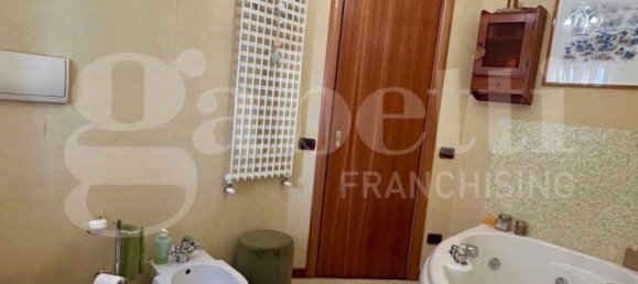 Penthouse T4 em Paola, Italy N.º 321927 13