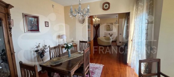 Penthouse T4 em Paola, Italy N.º 321927 3