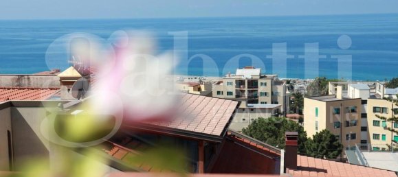 Penthouse T4 em Paola, Italy N.º 321927 48