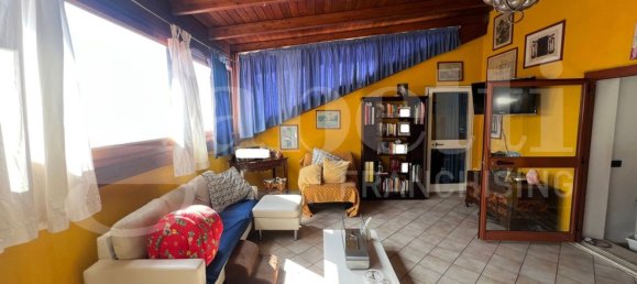 Penthouse T4 em Paola, Italy N.º 321927 26