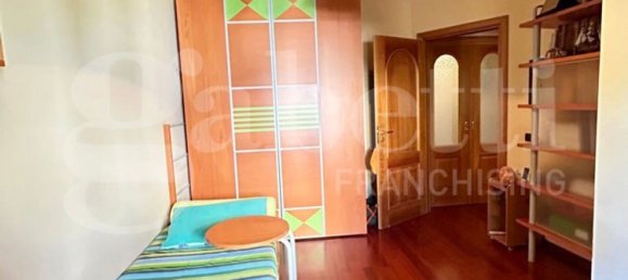 Penthouse T4 em Paola, Italy N.º 321927 9