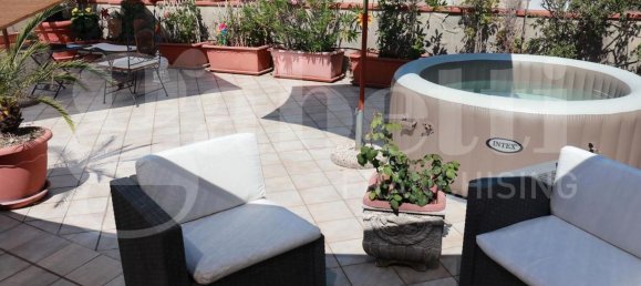 Penthouse T4 em Paola, Italy N.º 321927 45