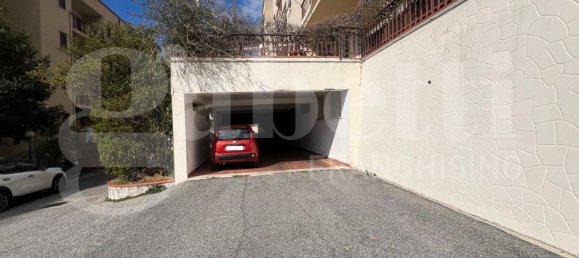 Penthouse T4 em Paola, Italy N.º 321927 28