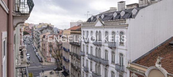 4 bedrooms Apartment in Lisbon, Portugal No. 96042 11