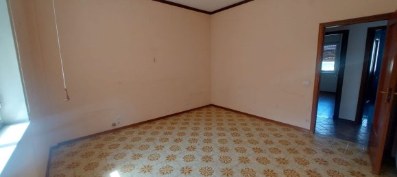5 bedrooms Apartment in Caltanissetta, Italy No. 358604 2