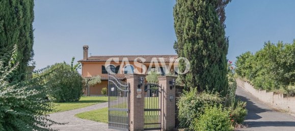 5 bedrooms Villa in Campagnano di Roma, Italy No. 321768 2