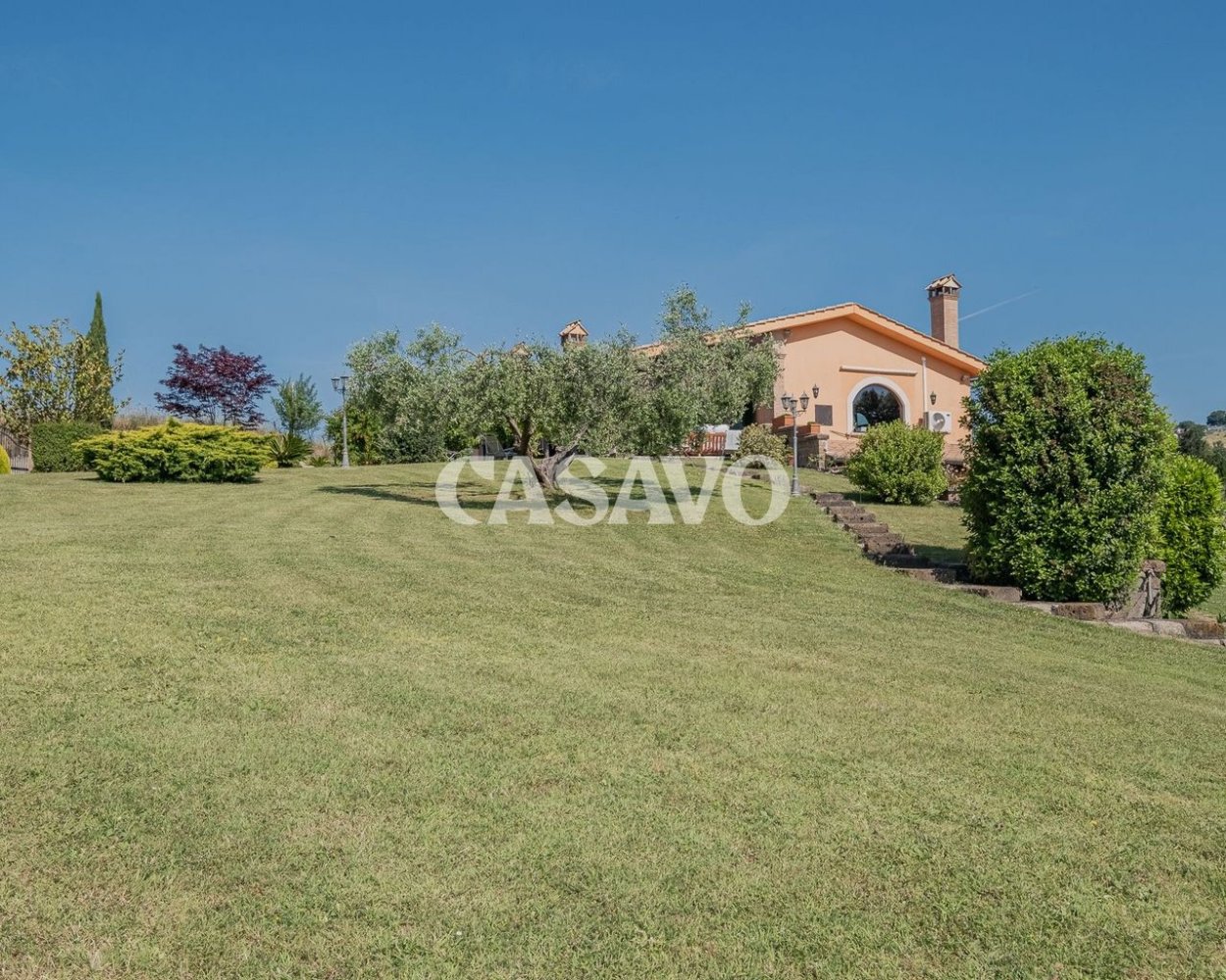 5 bedrooms Villa in Campagnano di Roma, Italy No. 321768