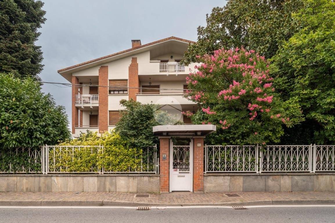 2 bedrooms Apartment in Caselle Torinese, Italy No. 330758