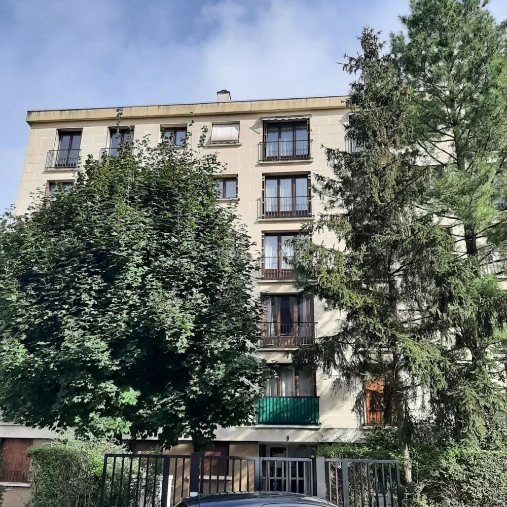 2 bedrooms Apartment in Nogent-sur-Marne, France No. 173334