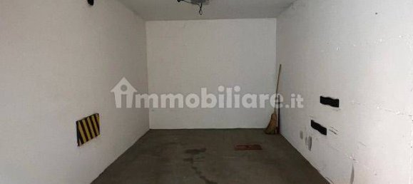 Garaje en Basiglio, Italy 14 m² No. 374034 2