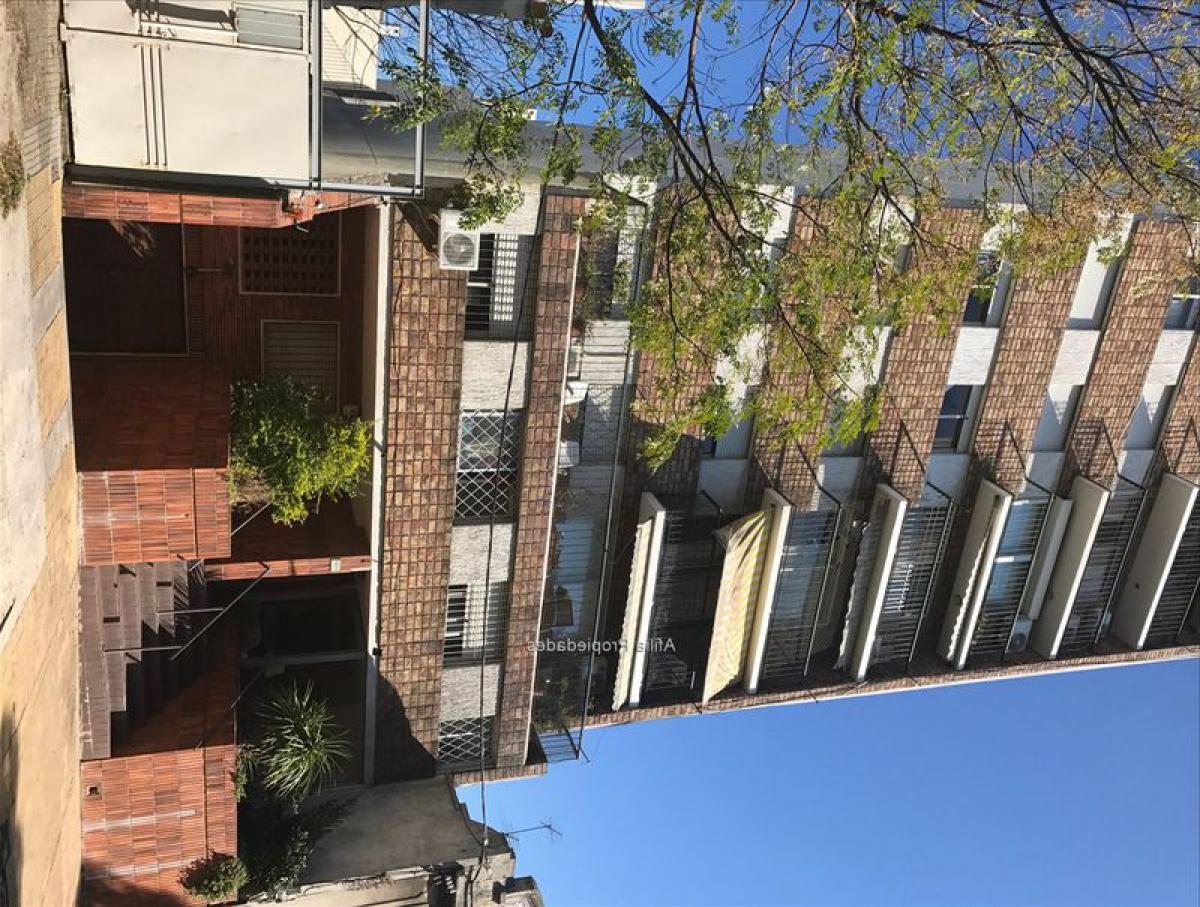 3 bedrooms Apartment in Montevideo, Uruguay No. 4755