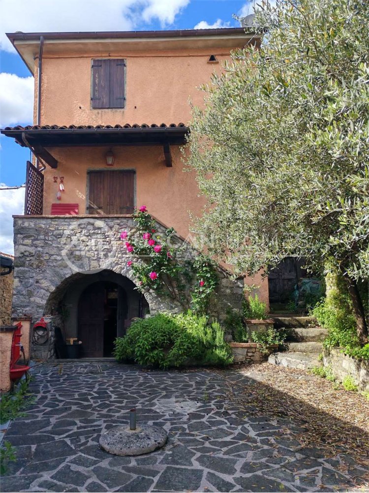 2 chambres Maison à Fosciandora, Italy No. 264553