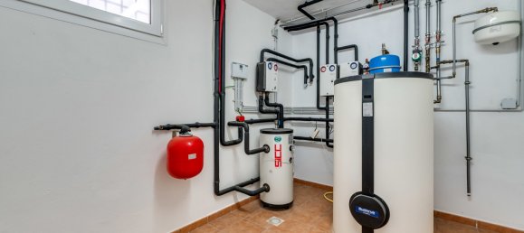 4 bedrooms Villa in Marbella, Spain No. 62717 31