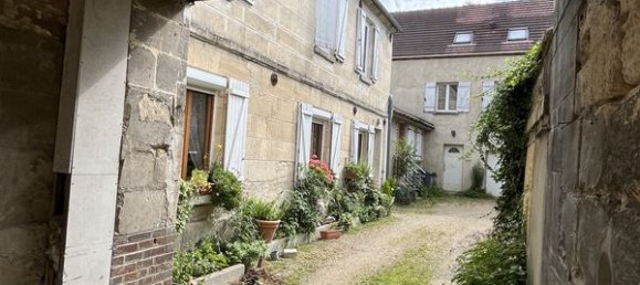 Dúplex de 7 habitaciónes en Pont-Sainte-Maxence, France No. 40770 3