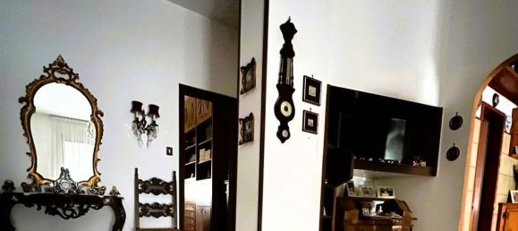 3 rooms Apartment in Rome, Italy No. 196856 2