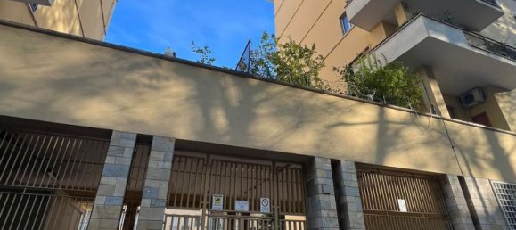 3 rooms Apartment in Rome, Italy No. 196856 11