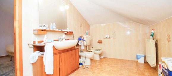 5 rooms Villa in Rivarolo Canavese, Italy No. 82195 34