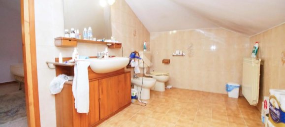 5 rooms Villa in Rivarolo Canavese, Italy No. 82195 32