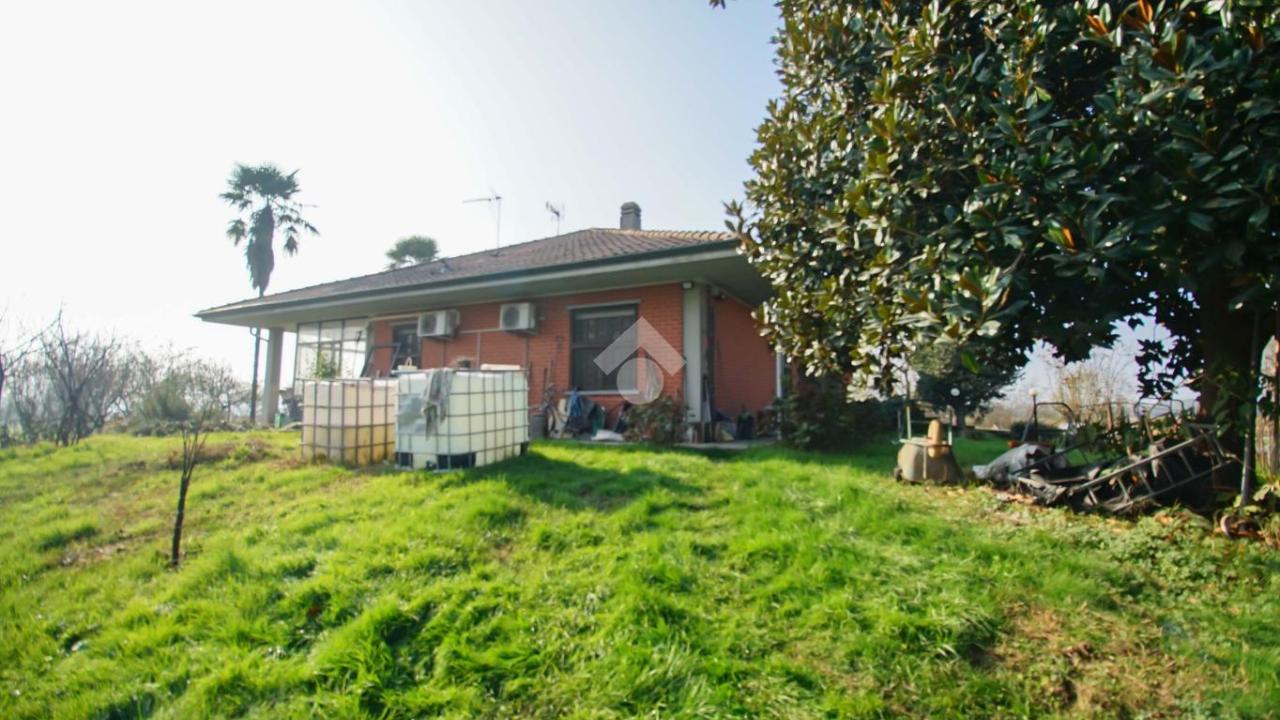 5 rooms Villa in Rivarolo Canavese, Italy No. 82195