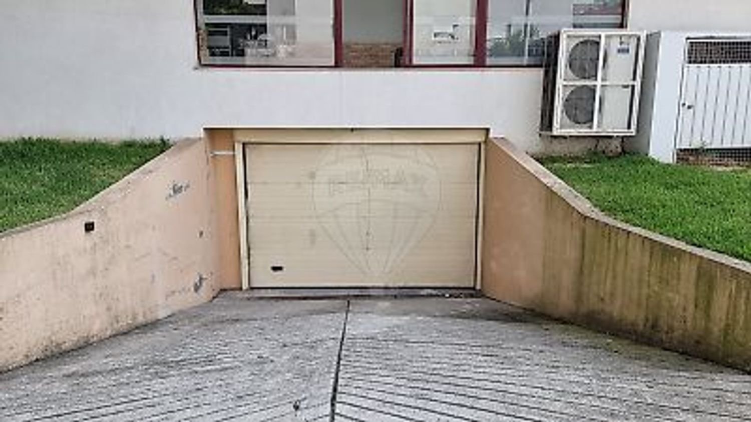 Garage in Braga, Portugal 12m², Nr. 55965