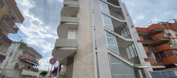 3 rooms Apartment in Modugno, Italy No. 29301 2