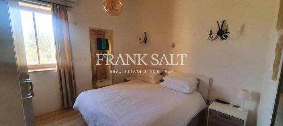 4 bedrooms House in Ghasri, Malta No. 11658 8