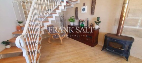 4 bedrooms House in Ghasri, Malta No. 11658 2