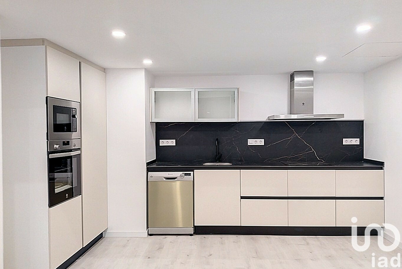 Apartamento de 3 dormitorios en Sabadell, Spain No. 293721