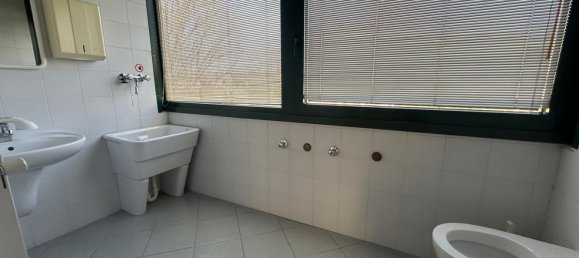 85m² Office in Udine, Italy No. 23676 4
