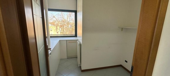 85m² Office in Udine, Italy No. 23676 7
