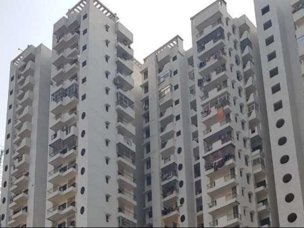 2 bedrooms House in Ghaziabad, India No. 2058