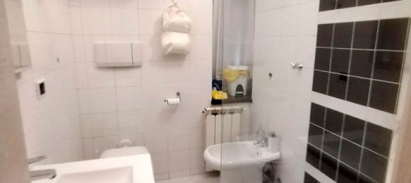 3 rooms Apartment in La Spezia, Italy No. 237055 10