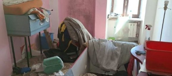 6 rooms House in Front, Italy No. 50468 11