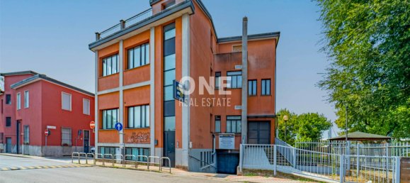 15غرفة بناية في Buccinasco, Italy رقم 76652 2