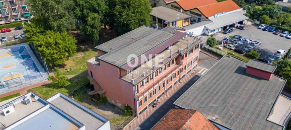 15غرفة بناية في Buccinasco, Italy رقم 76652 38