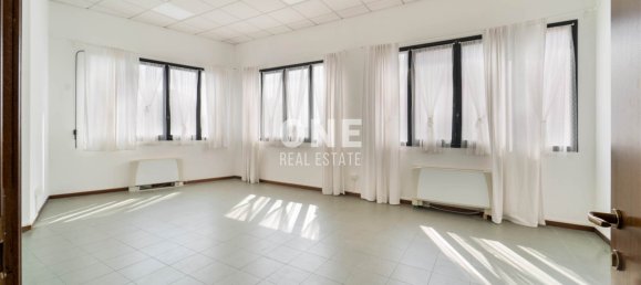 15غرفة بناية في Buccinasco, Italy رقم 76652 20