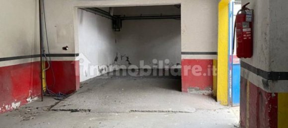 Здание с 5 комнатами в Колоньо Монцезе, Италия № 323523 14