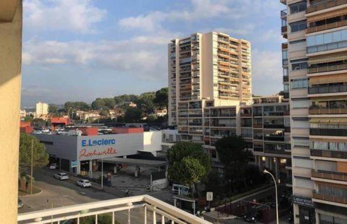 2 bedrooms Condo in Le Cannet, France No. 14066