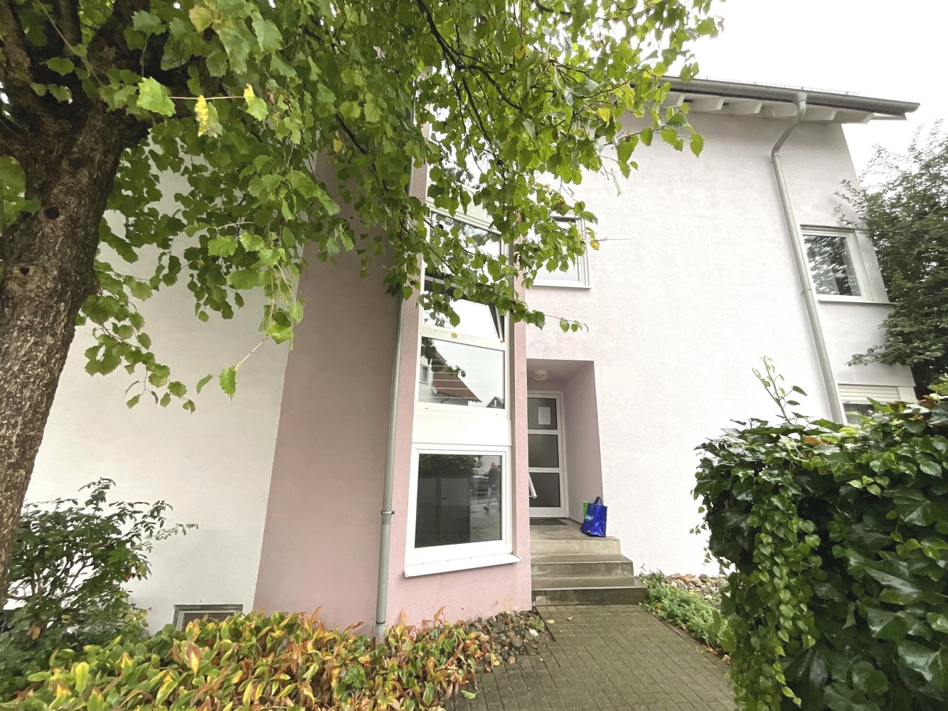 Apartamento de 3 habitaciónes en Esslingen, Germany No. 24793