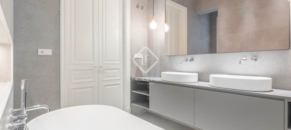 2 غرف نوم شقة في Ciutat Vella, Spain رقم 33969 39